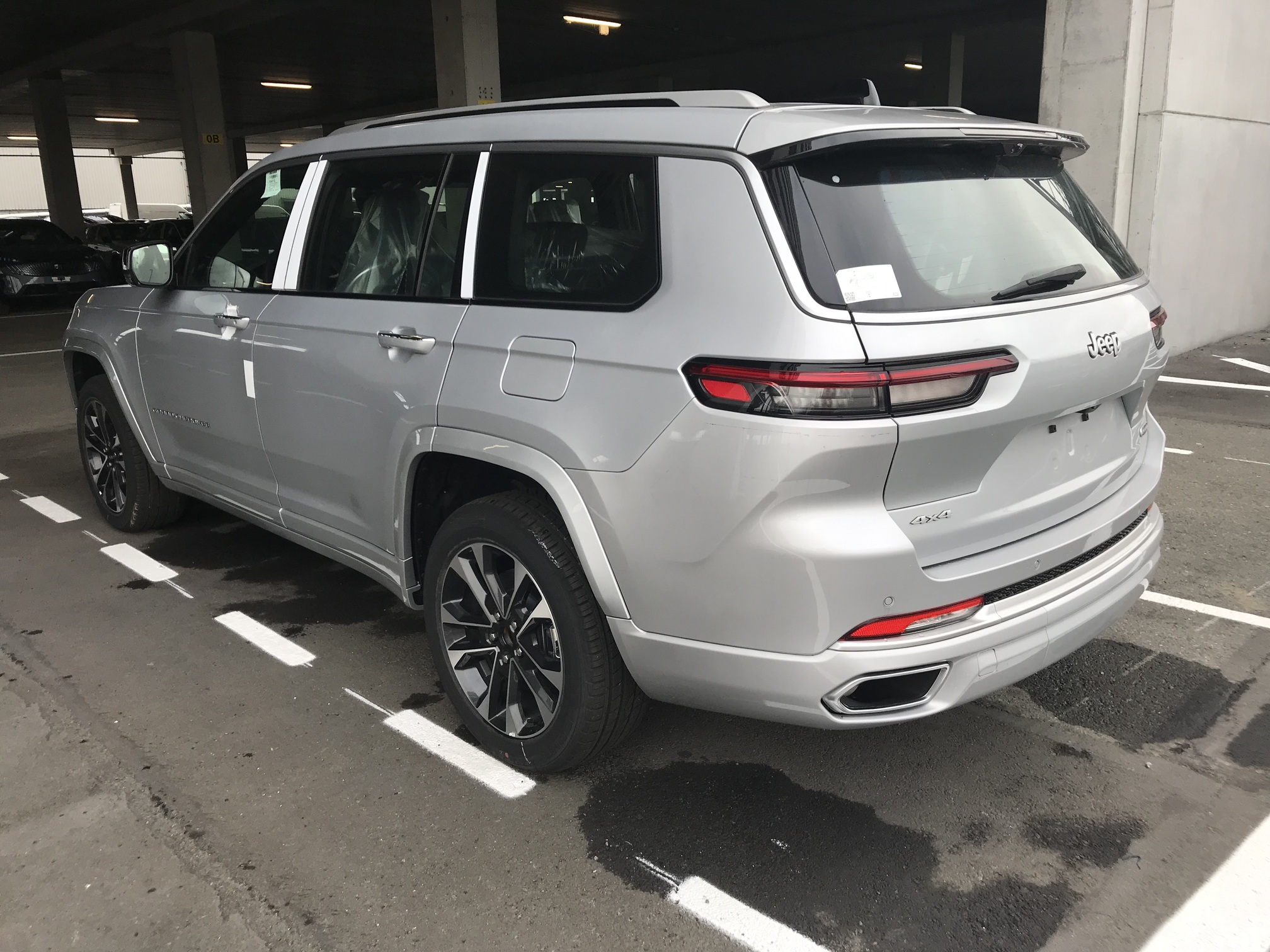 2023 Jeep Grand Cherokee L Overland 4x4 3.6L Gas 8-Speed 7-Seater